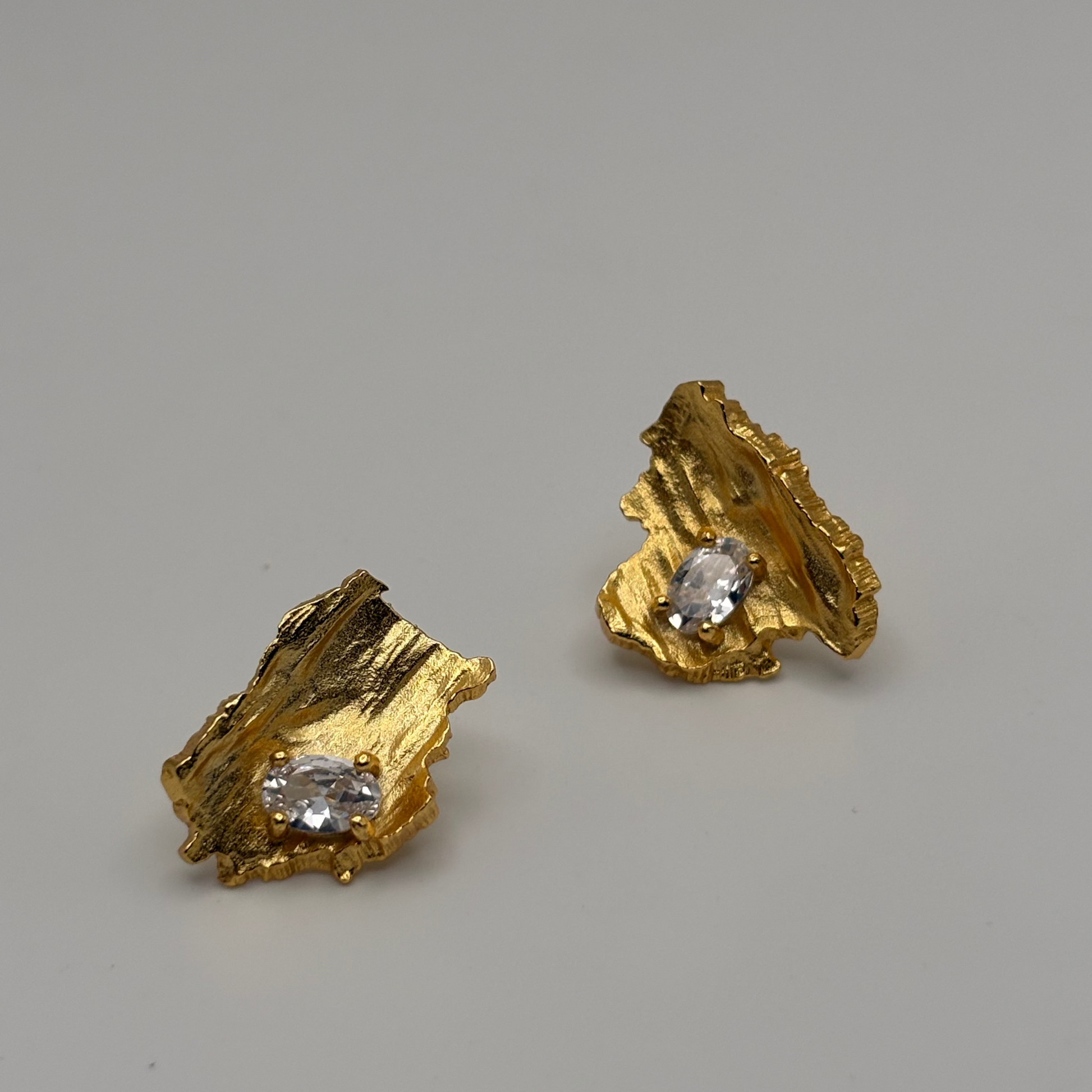 Textured organic stud earrings with zircon stone in 925 sterling silver